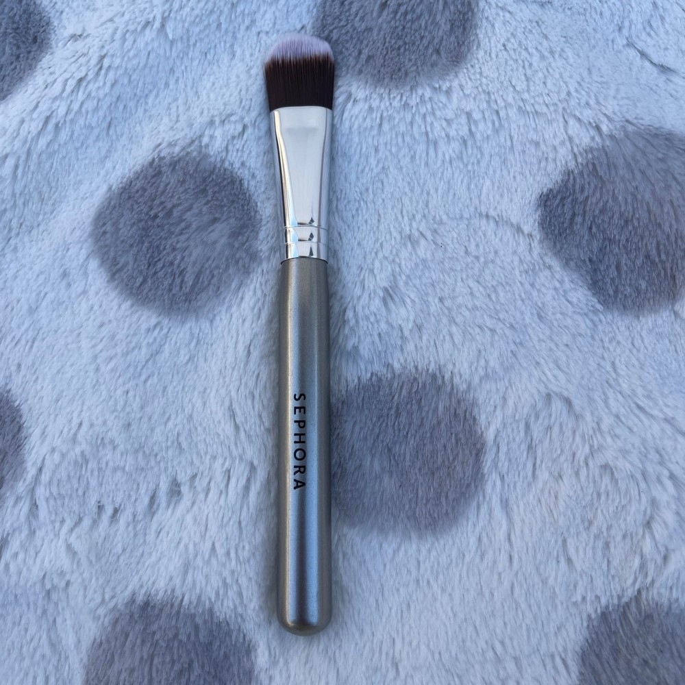 Sephora concealer brush
